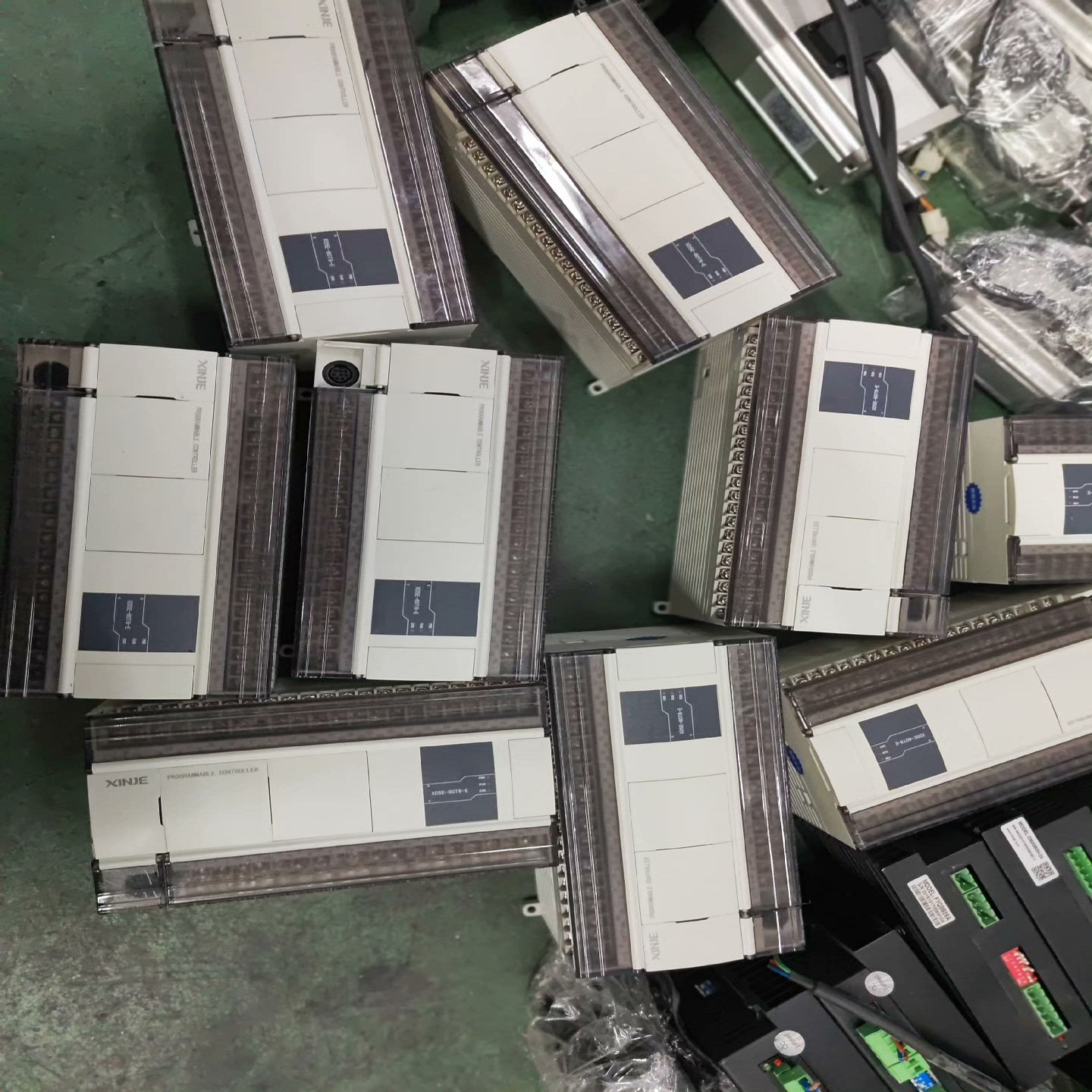 信捷PLC，型号：XD5E-60T6-E，库存25条，成色漂~议价