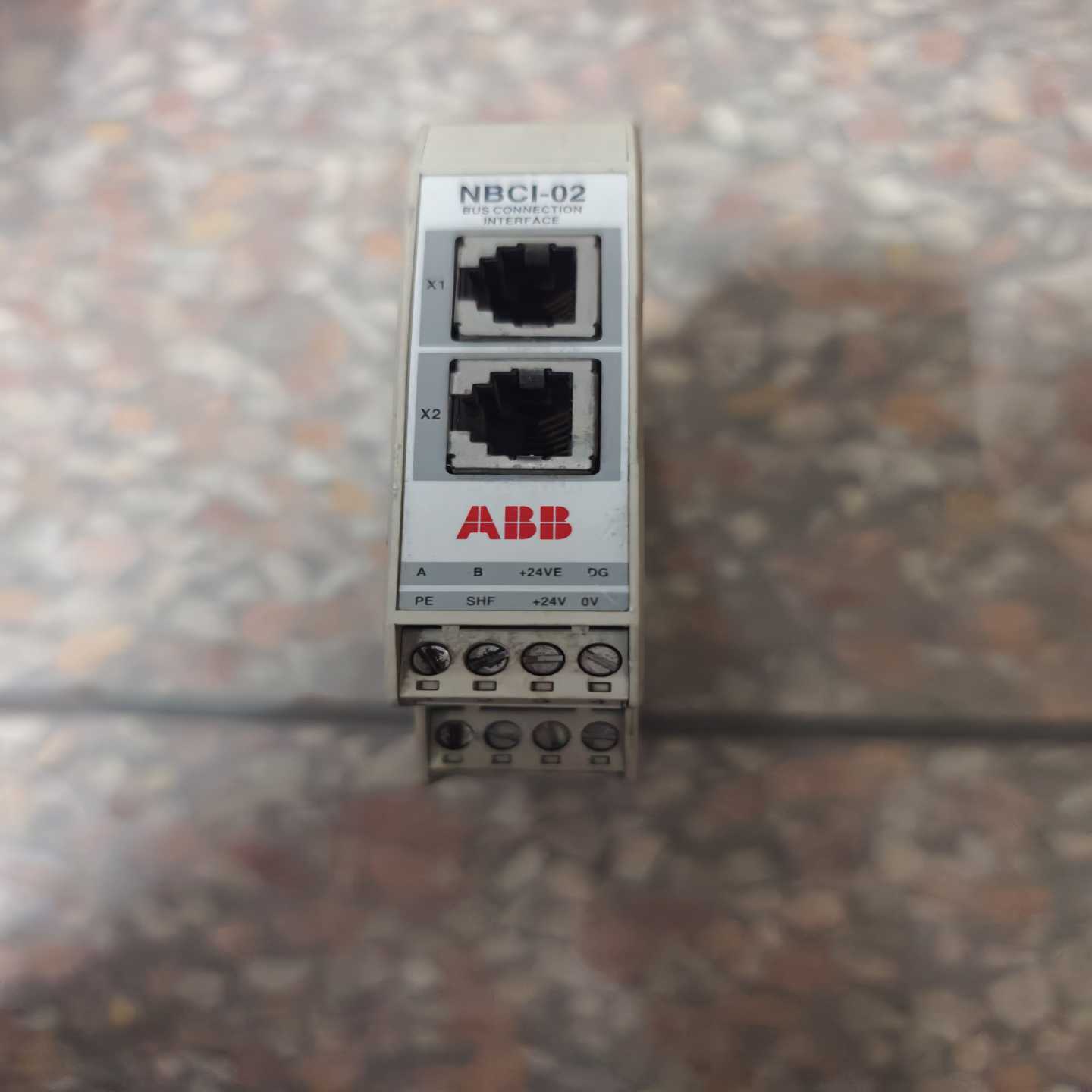 出一个ABB NBCI-02总线连接接口，几乎全新，功能完好--议价