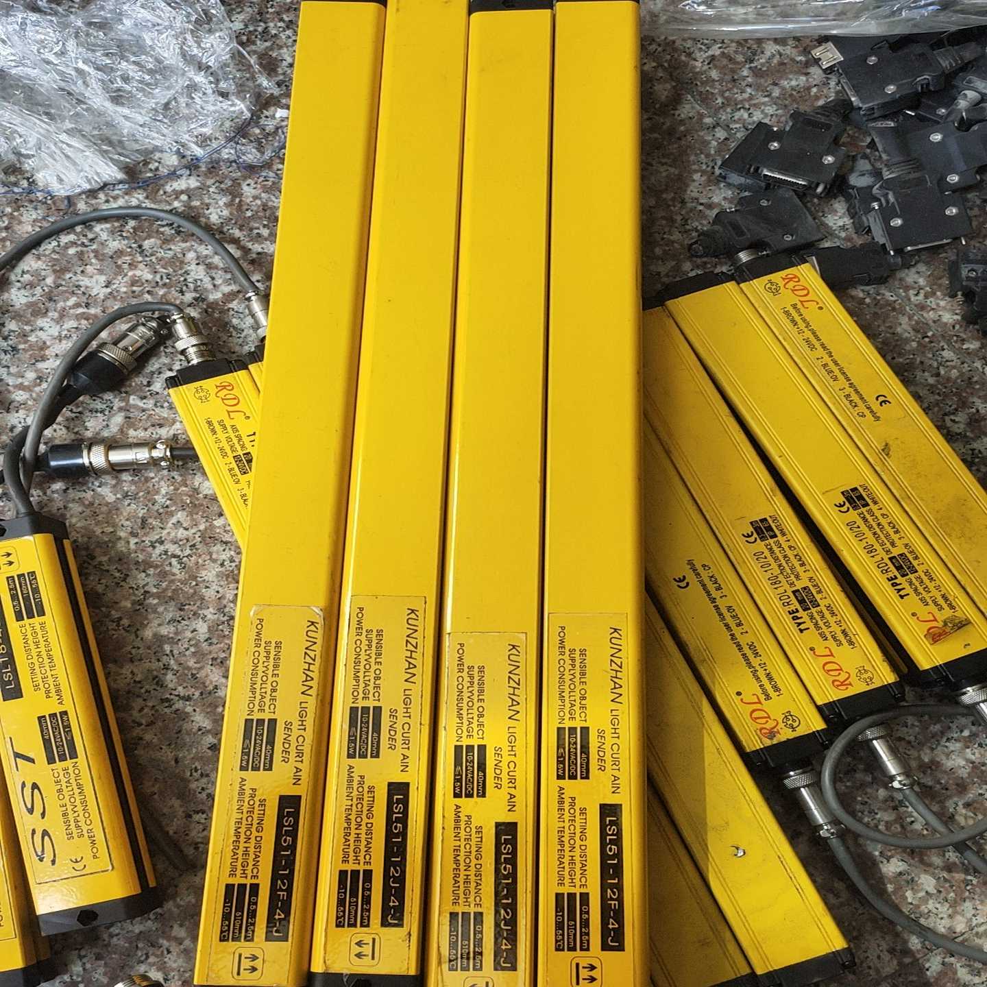 咨询-上海坤展安全光幕安全光栅LSL51-12F-4-J