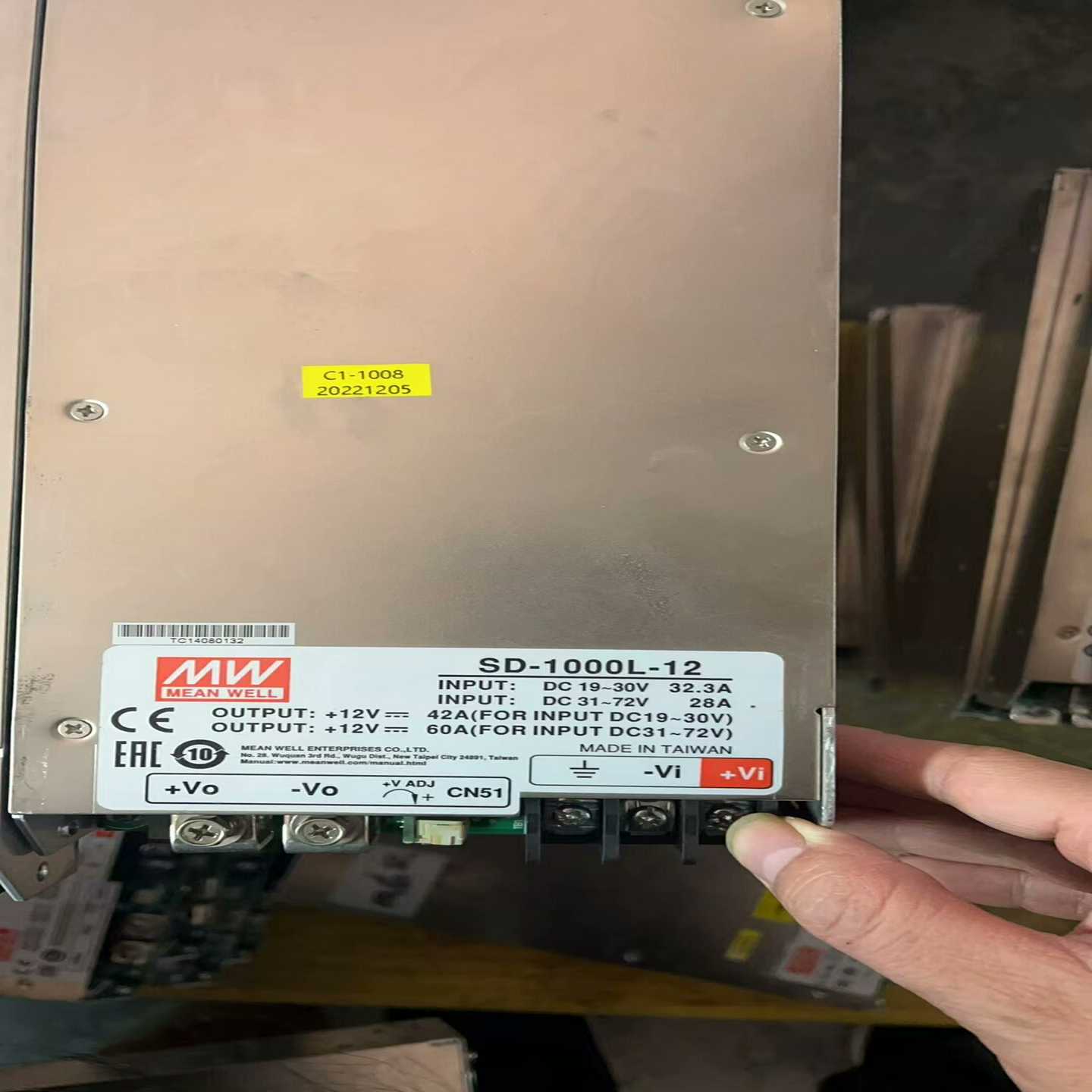 询价SD-1000L-12DC19-72V转DC12V60A成