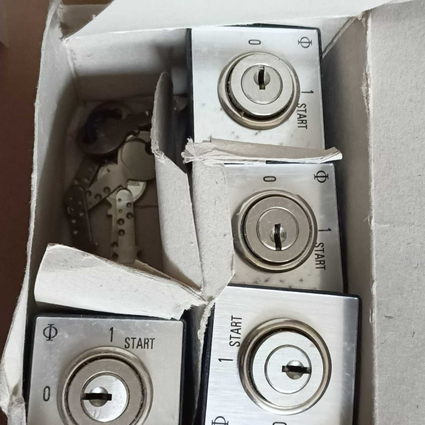 议价KRAUS&NAIMER奥地利蓝开关CA10PC525