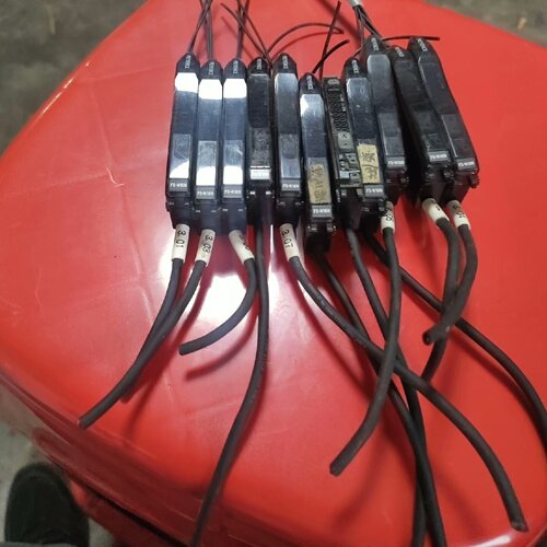 询-基士恩光纤放大传感器FSN18N实物图片件线有点