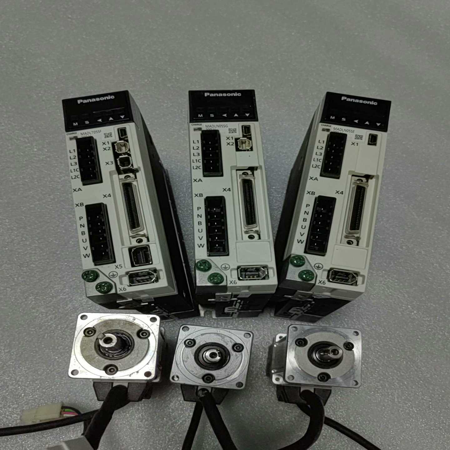 松下A6伺服100W套装MADLN05SE/SG--议价商品