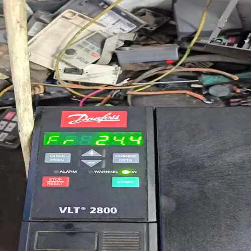 丹佛斯2800变频器，VLT2855PT4B20STR5.