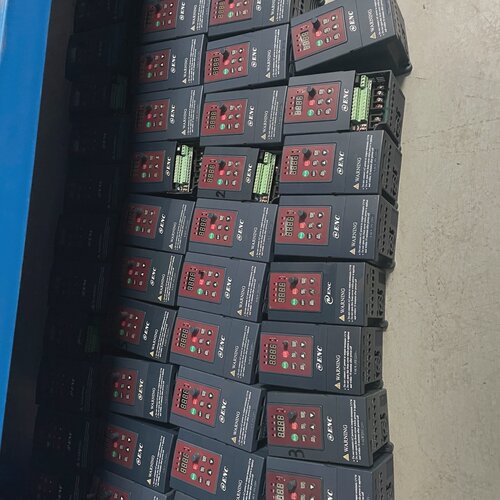 询-易能变频器0.4KW测试好EDS8002S0004N