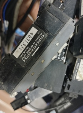 【议价】基恩士KEYENCE传感器FSV11系列实物如图拆机