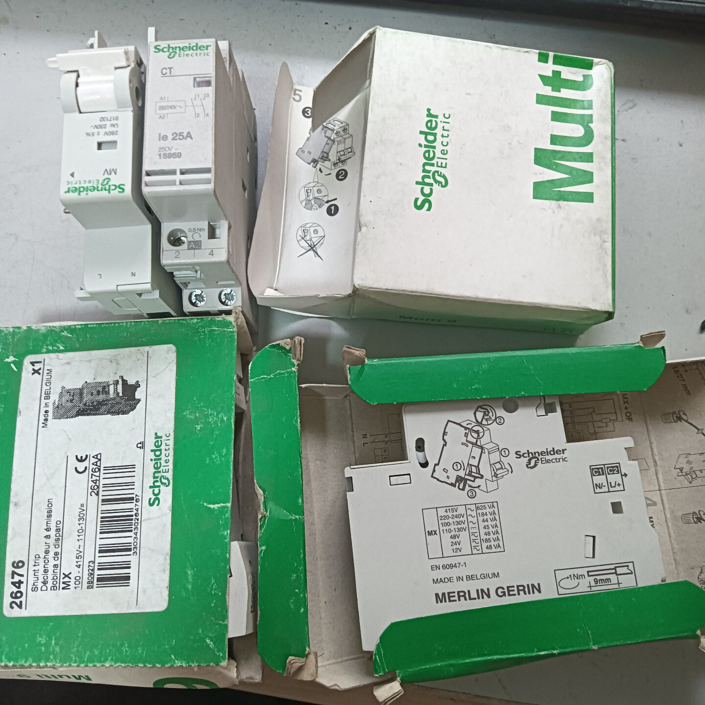 议价正品施耐德26476MX分励脱扣器二个其他的也二个议价