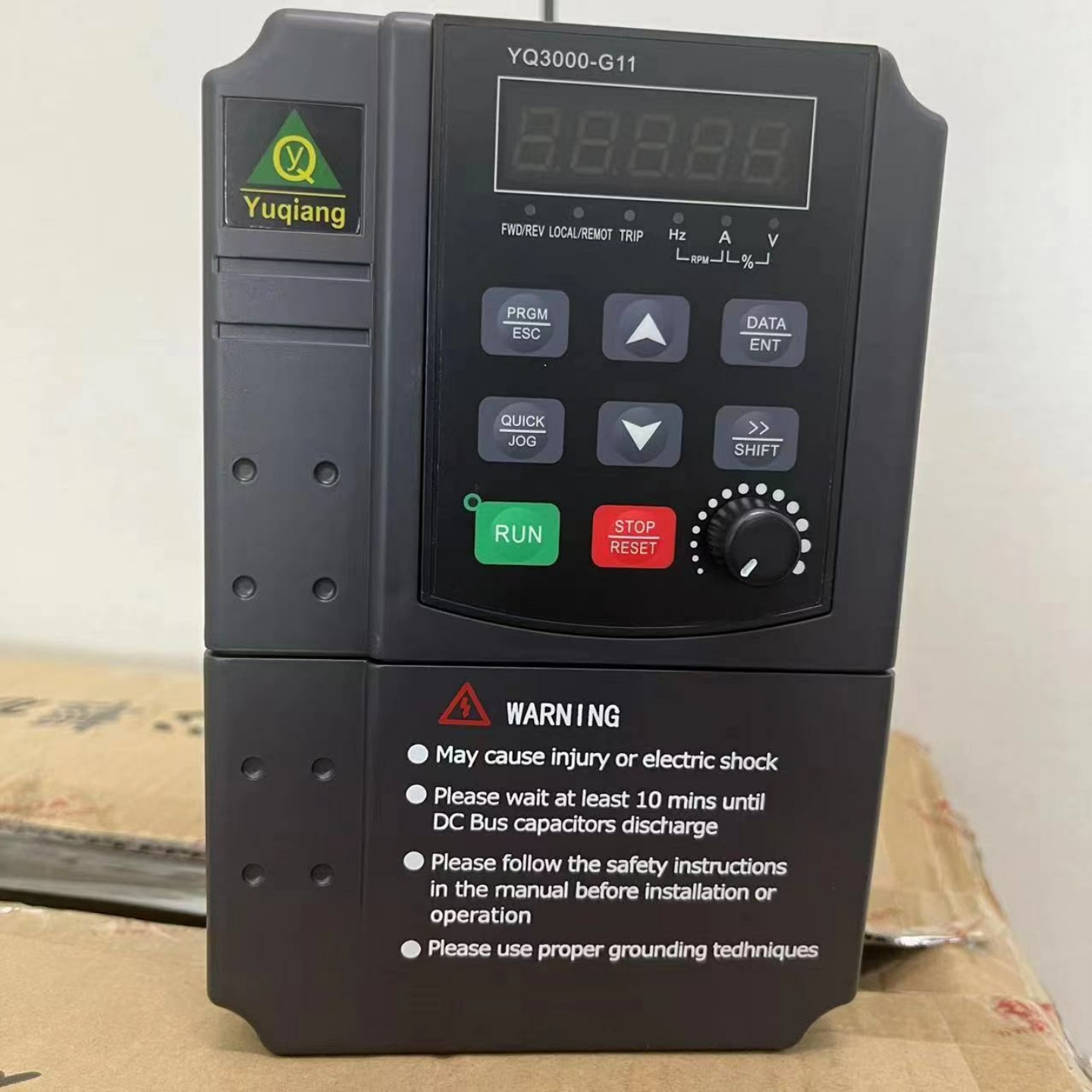 誉强变频器YQ3000G11-0R7G-4~询价