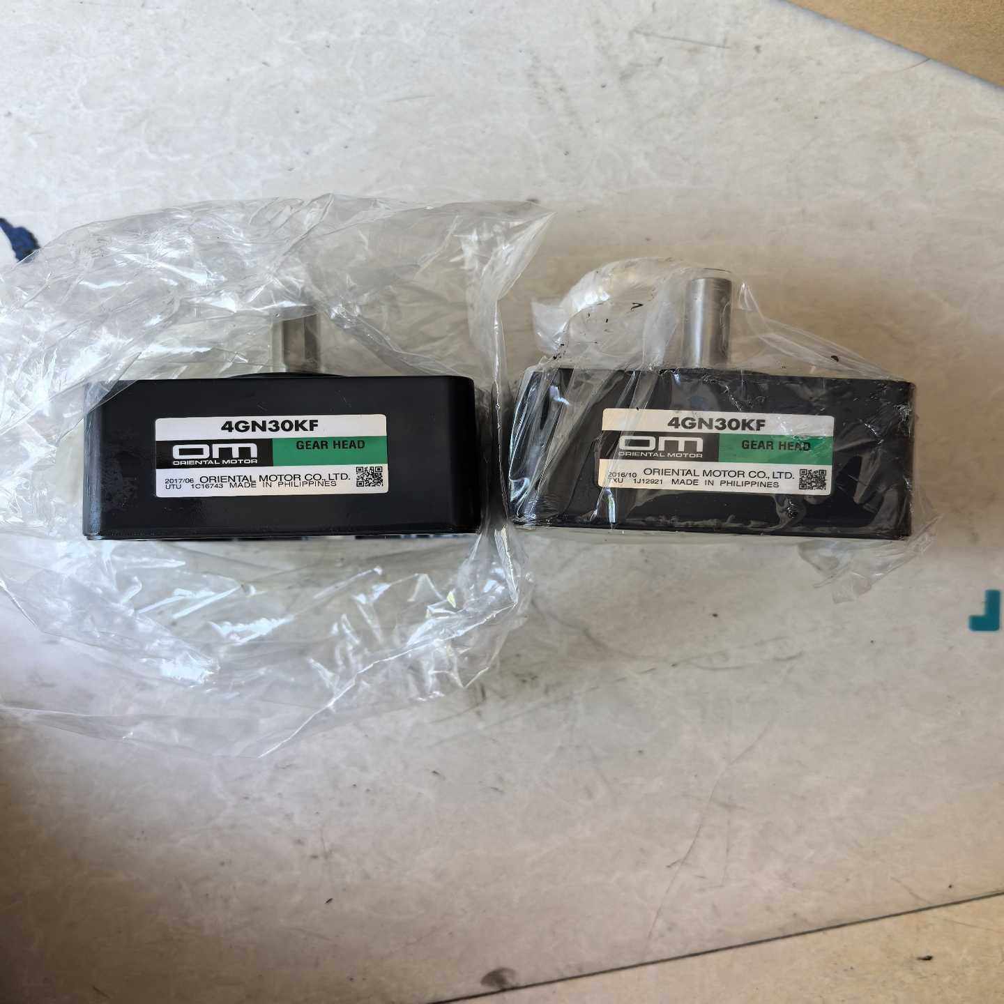 全新原装OM东方减速器4GN30KF，型号清晰可见，没有装