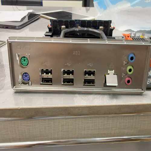 （议价）华南X79-4MT主板，带E5-2660CPU，四内存槽设计