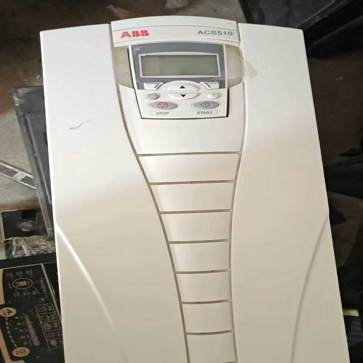 咨询-ABB510变频器ACS510-01-060A-4.仓库备用