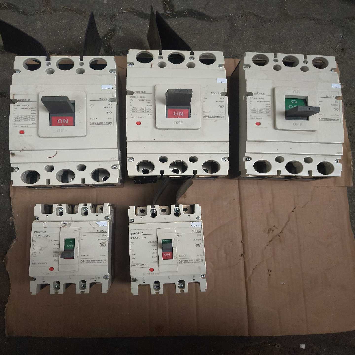 人民电器断路器RDM1-250/RDM1-400电柜，询价