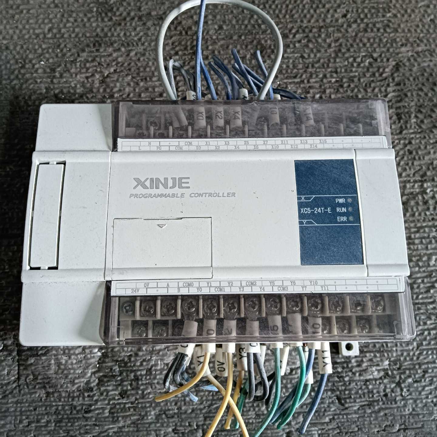 议价信捷PLCXC5-24T-E实物图功能正常