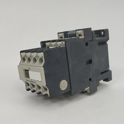 寻XKlcknerMoellerDILR40接触器带04DIL辅助接触220VAC线圈