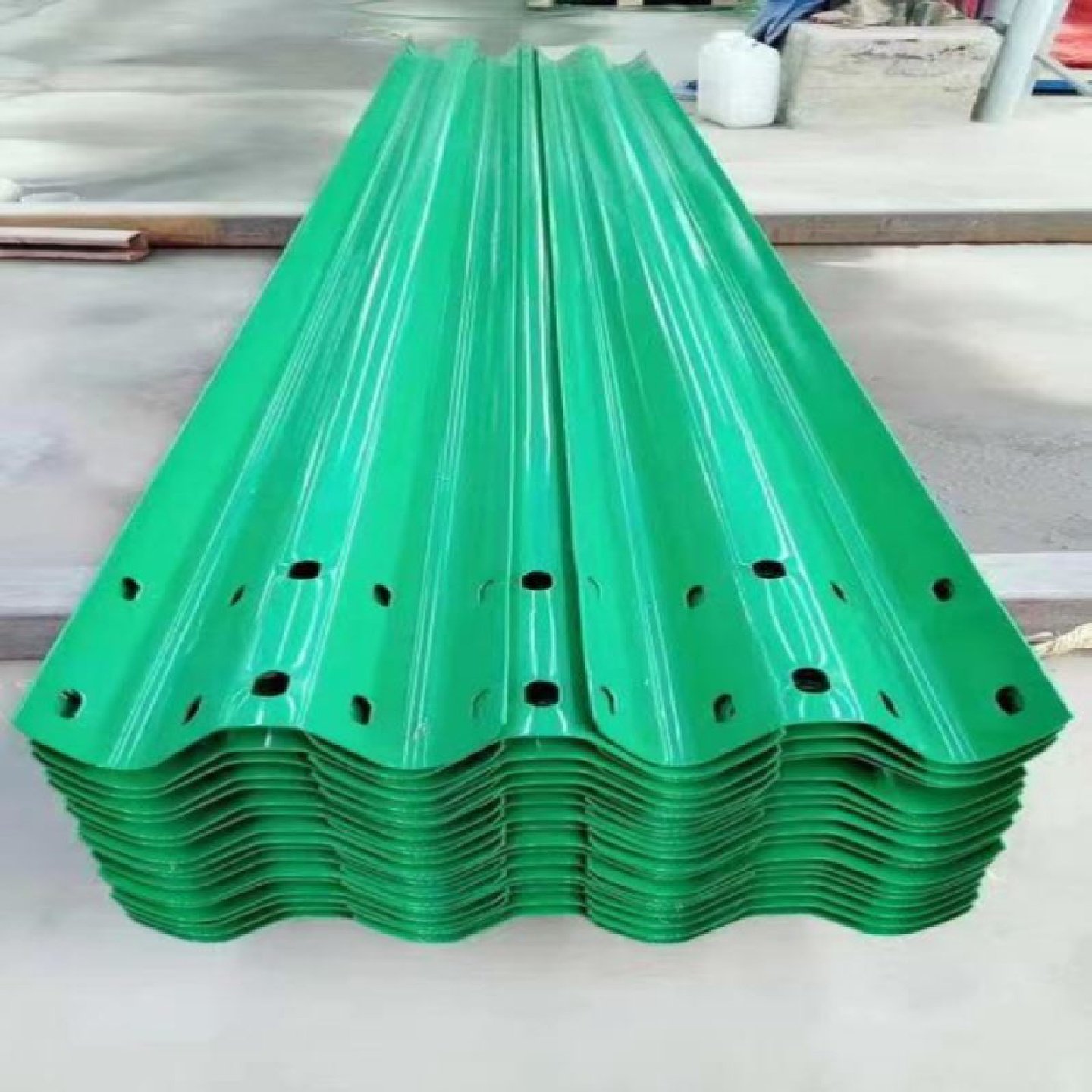 高速公路波形护栏两波三波热镀锌护栏板乡村道路防撞护栏定制厂家,五金/工具,护栏/隔离栏,淘宝优惠券,粉丝福利购,淘宝优惠卷