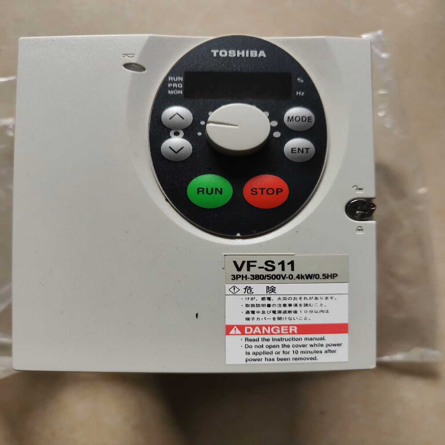 议价原装东芝变频器VFS11-4004PL-WN（R5）0.4K