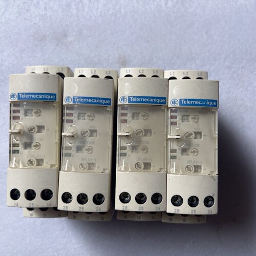 施耐德继电器RM4TR32相序继电器欠压保护器14个拍前询价