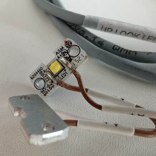 UP LOOK LED 64-22210B 02-E3076议价