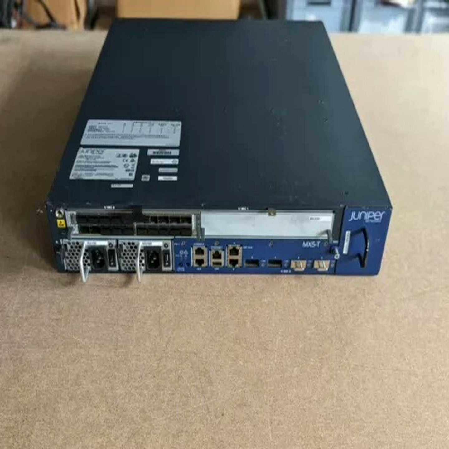 Juniper瞻博mx5-t-ac通用边缘路由器带mic--议价商品