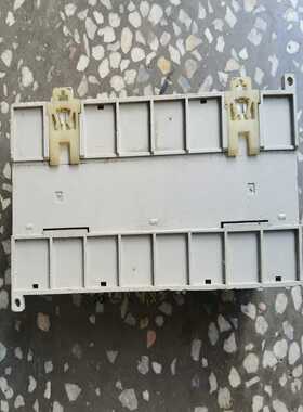 15.上银HGL35CAC滑块  4个价