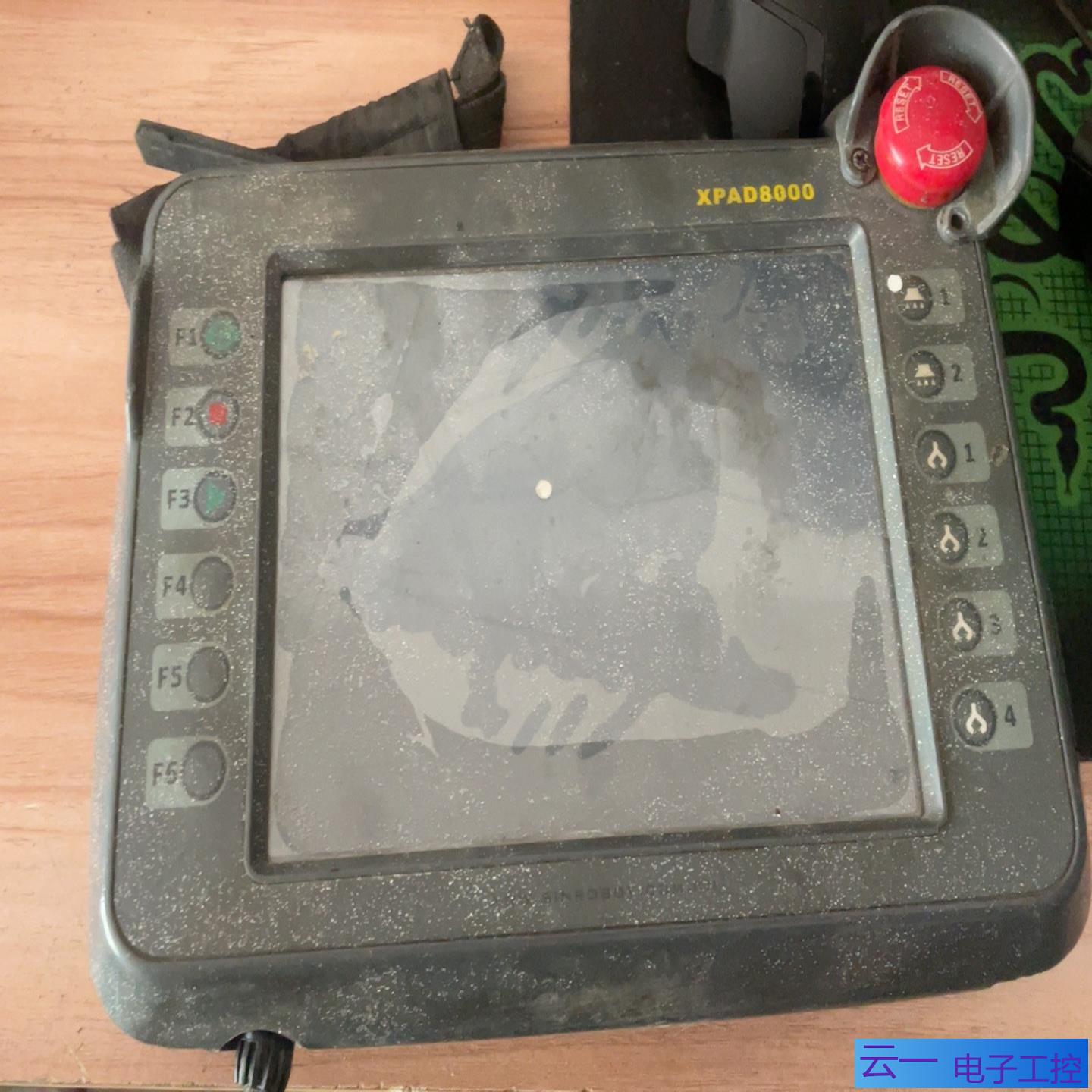 注塑机机械手八寸触摸屏控制器XPAD8000 新睿伺服控制系；议价
