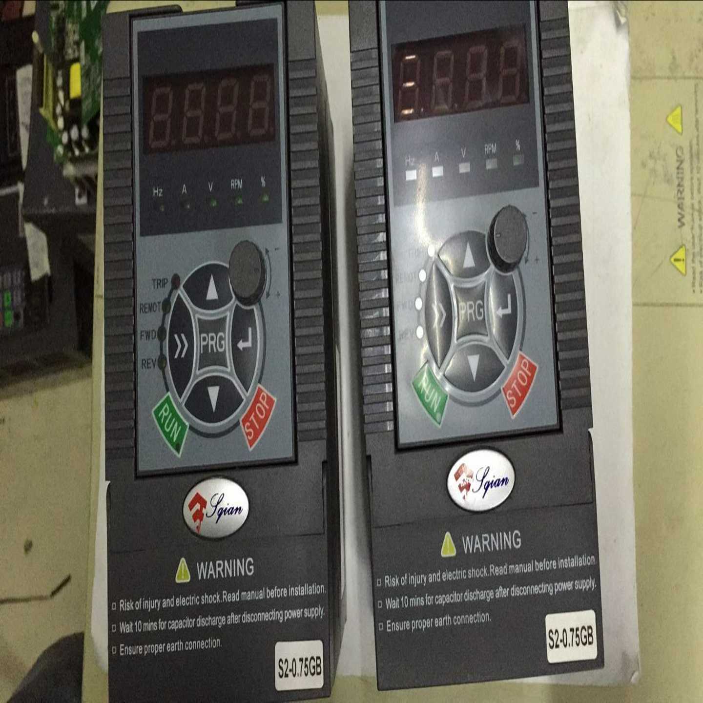 2    3000-2SR75GB-M 9成新220V0~询价
