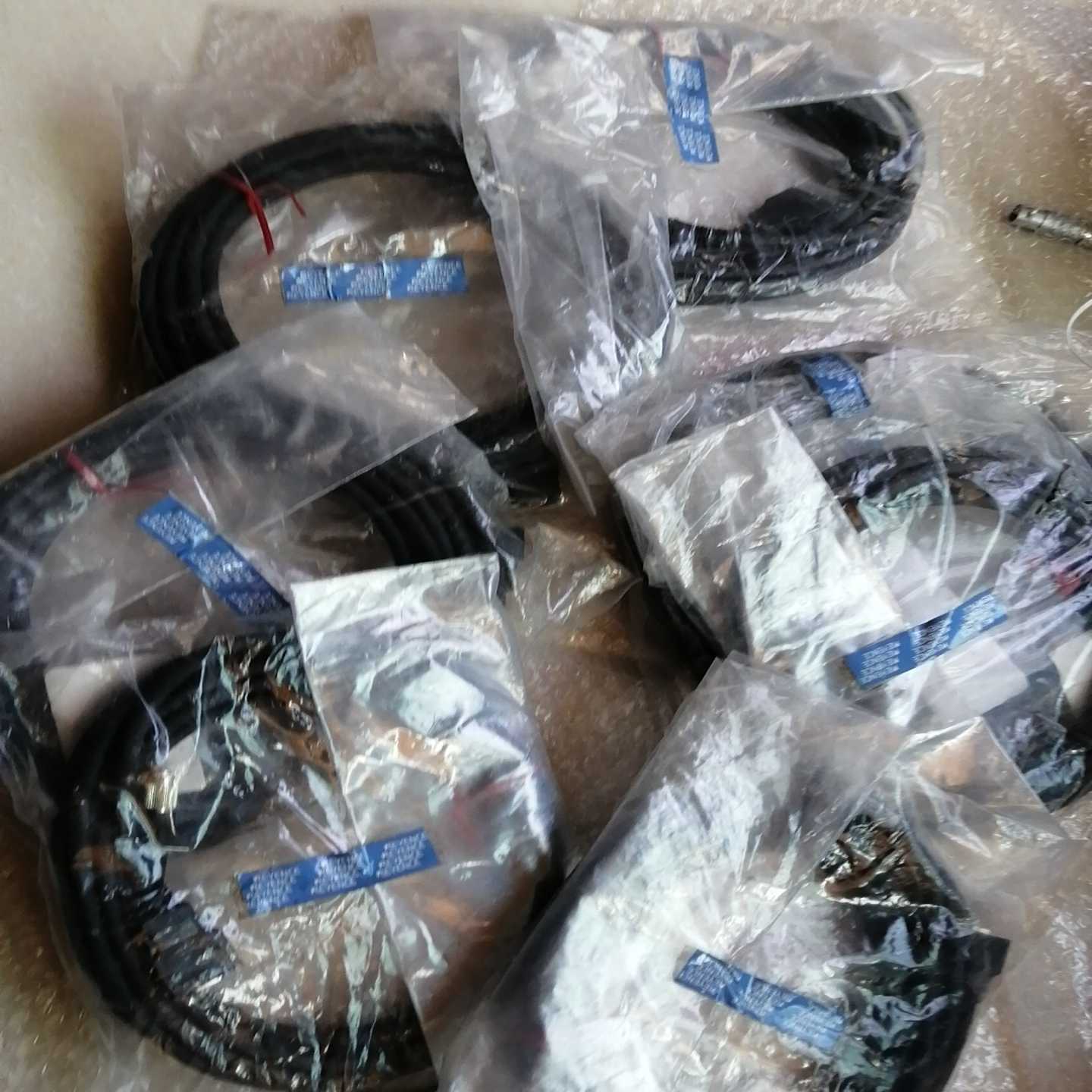 【议价】包装基恩士LJ-GC5连接线,实物图片,有7包适用