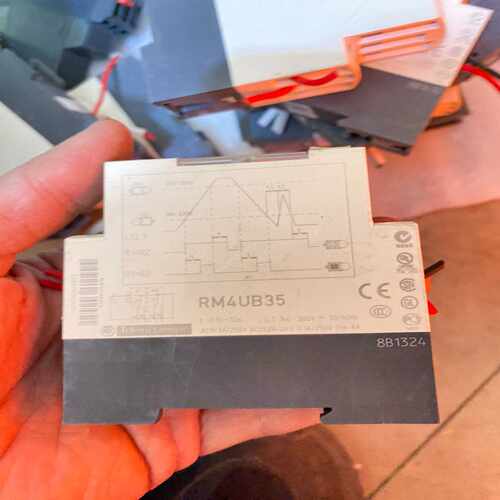 询价~施耐德 制继电控器过压和欠压保护 RM4UB35