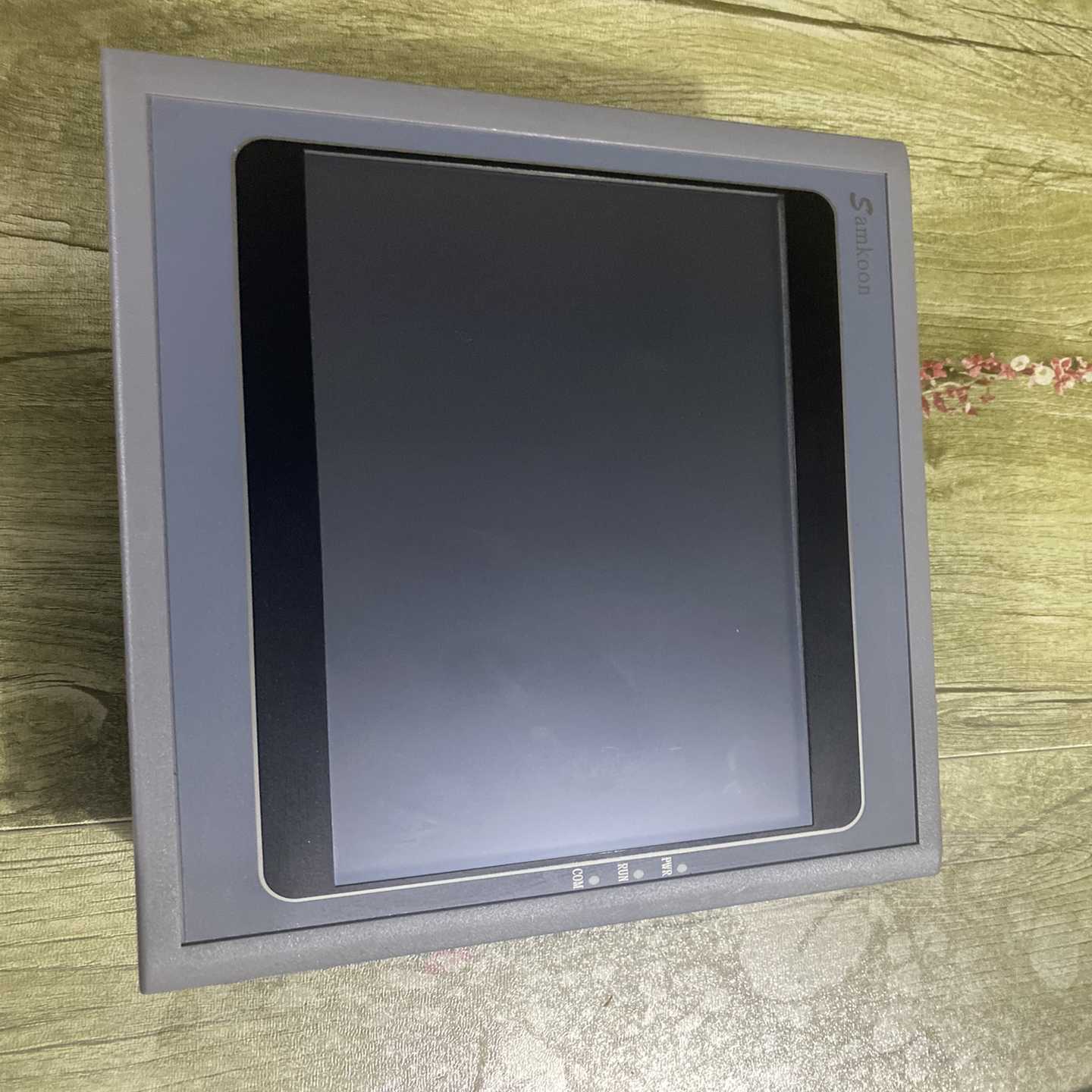 议价显控触摸屏SK-102HE成色漂亮，实物图，功能完