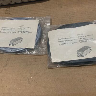 Old Stock New 1pc X FESTO 245727 SMTO1 LED24 Sensor Proximit