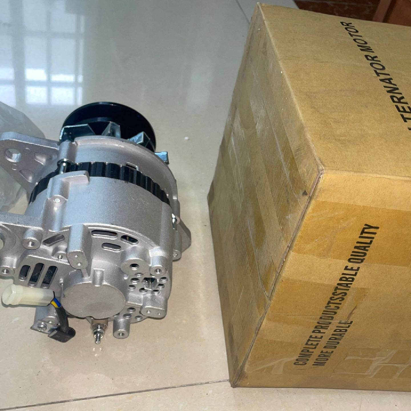 议价--三菱重工S12R发电机充电机04343-37100