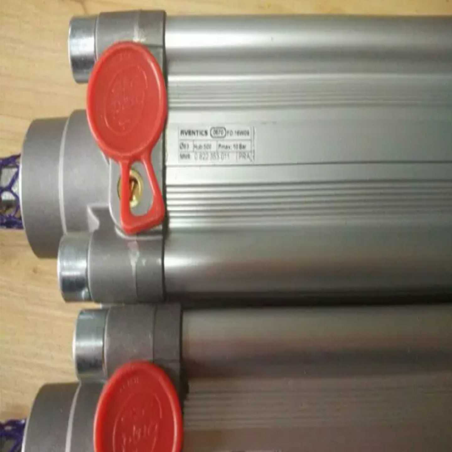 意大利康茂盛CAMJOZZI气缸61M2P032A0125报价快货期短