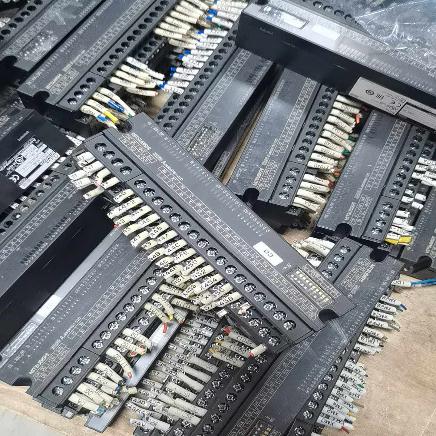 三菱AJ65SBTB1-32D远程模块，拆机功能正常，成色新--议价商品