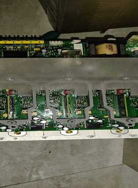 伟肯变频器驱动板PC00425原装拆机保证质量成色漂亮，带模--议价