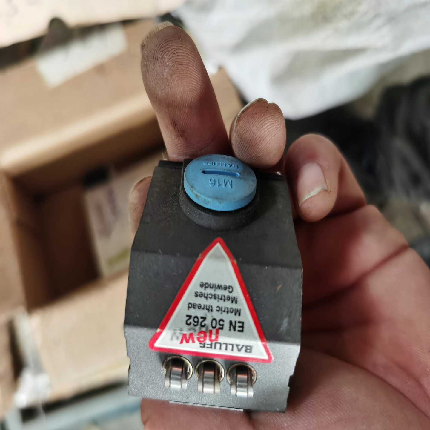 议价巴鲁夫多排机械组合限位开关，型号BNS819-B03-R0