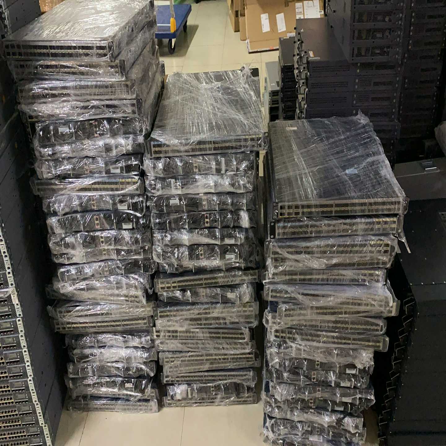 华为 CE6851-48S6Q-HI 48口10G万兆 6口~议价