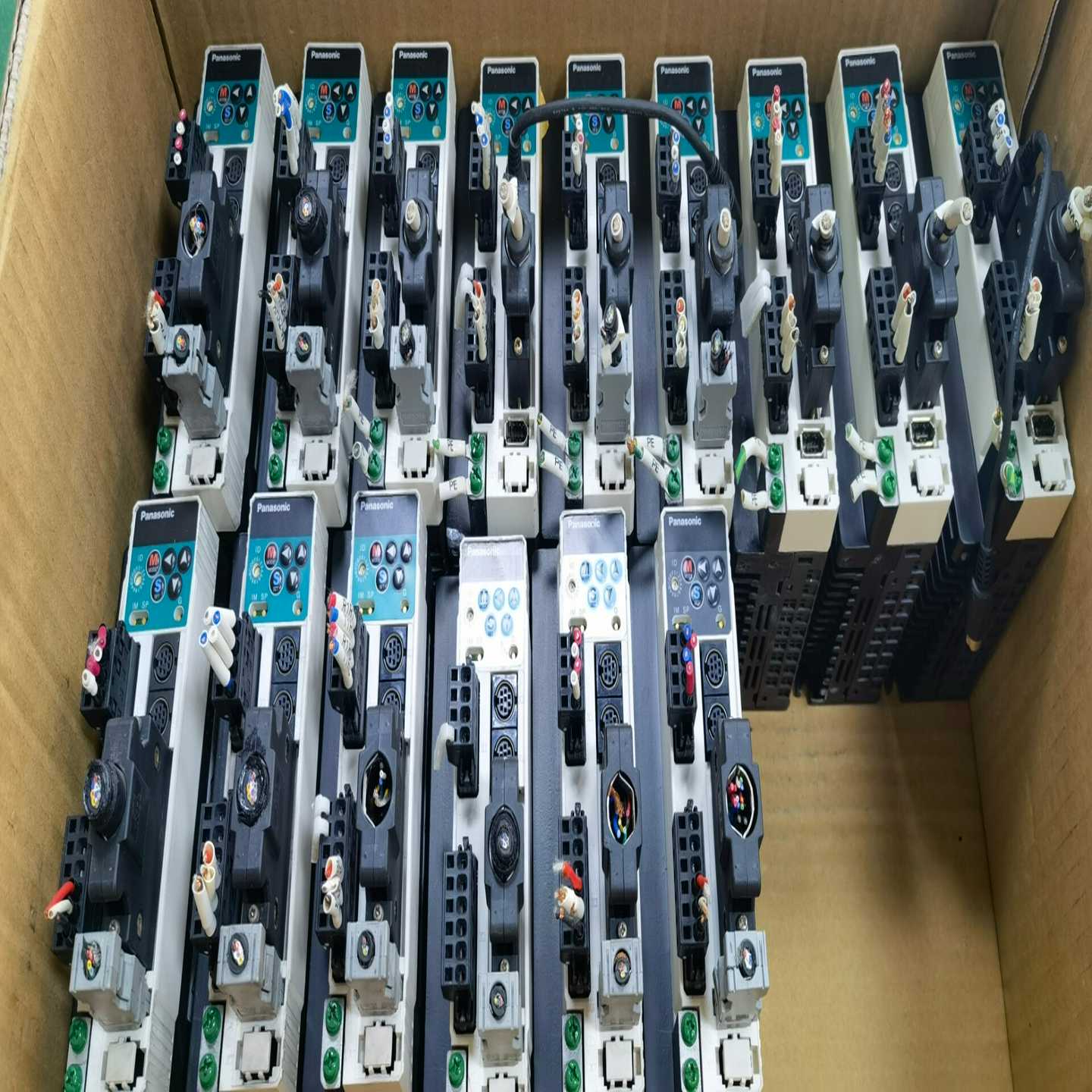 拆机松下A4伺服驱动器,MBDDT2210、一起15台!成色--议价商品