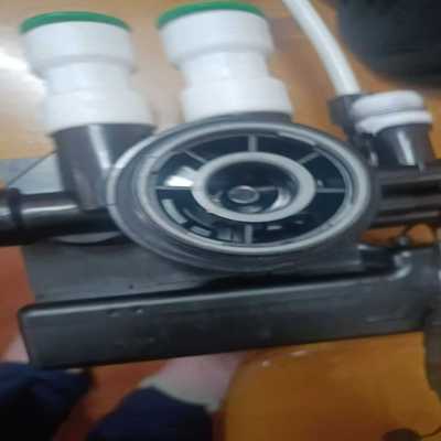 润新自动多路控制阀软化过滤阀机头，型号F69Q1，成色如图，--议