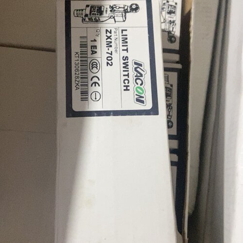 溢价-原厂凯昆行程开关ZXM702一共70个可代替810