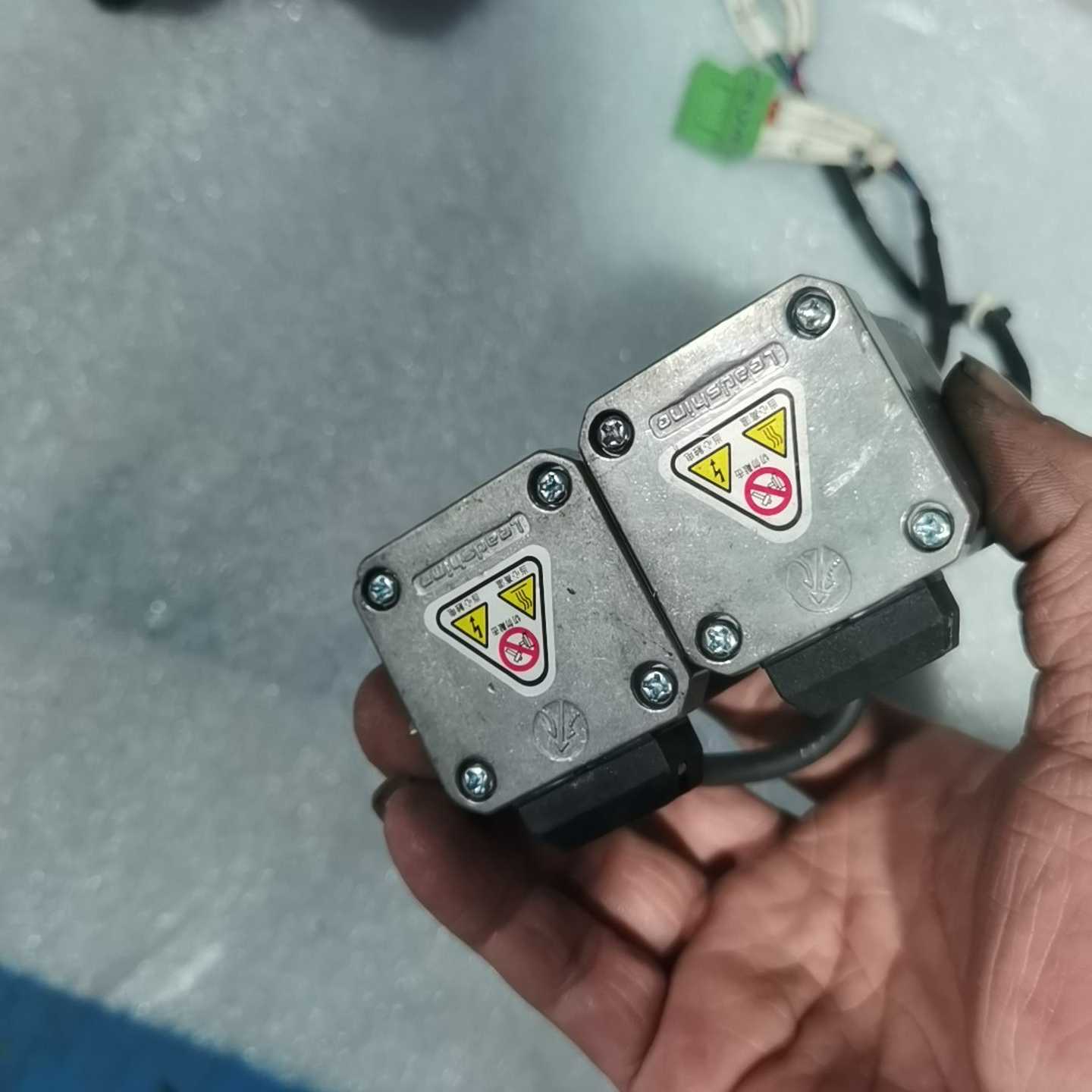 雷赛42CM08，2.5A，25只带护线座，询价