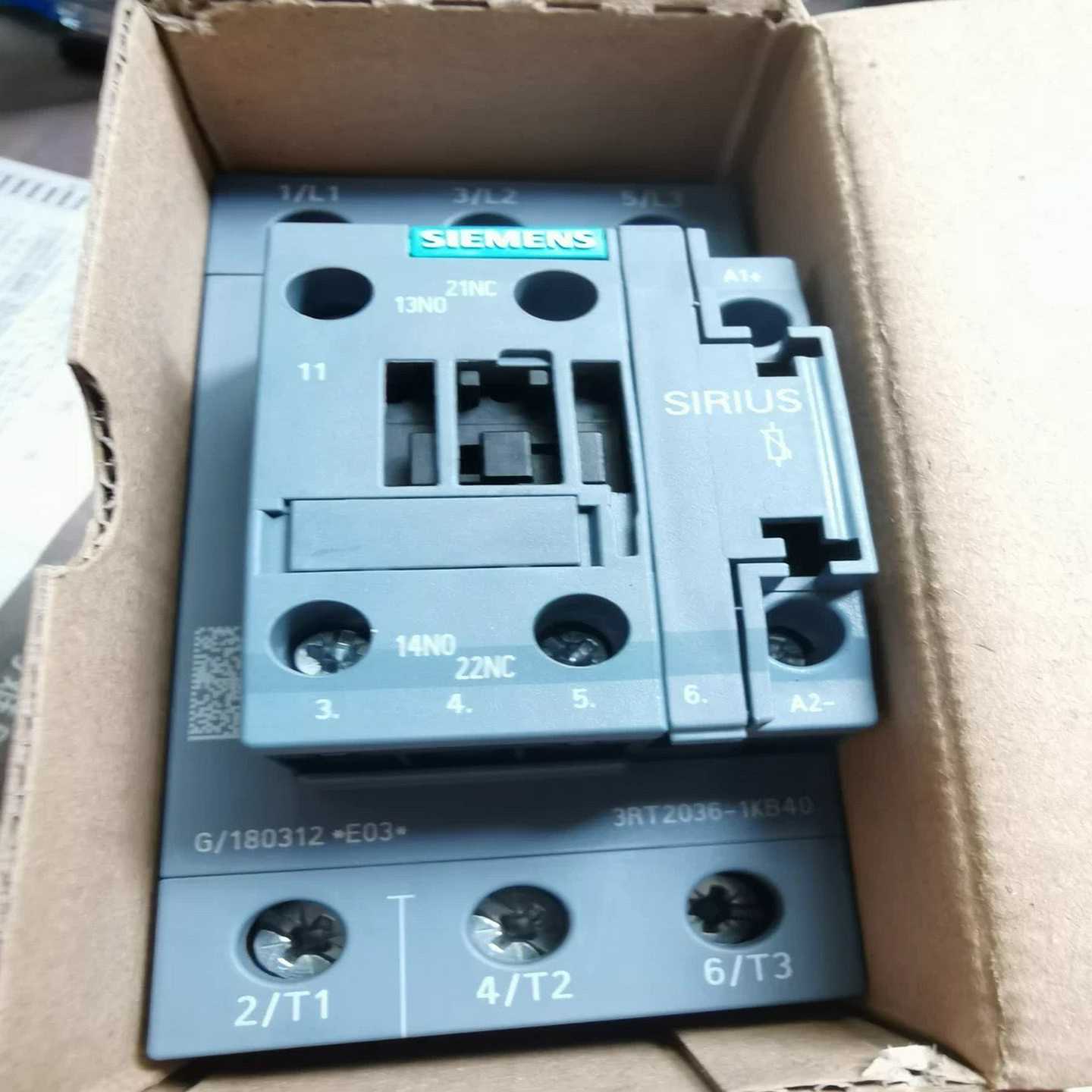 施耐德Schneider直流接触器LC1D066BD--议价商品