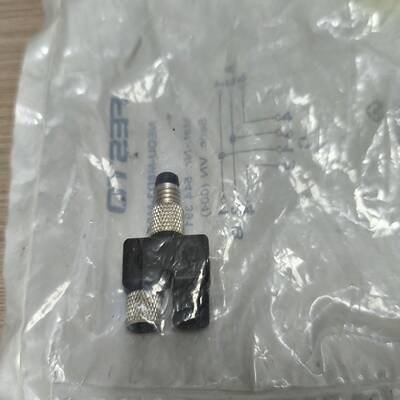 巴鲁夫接线插头型号:BCC070F-议价