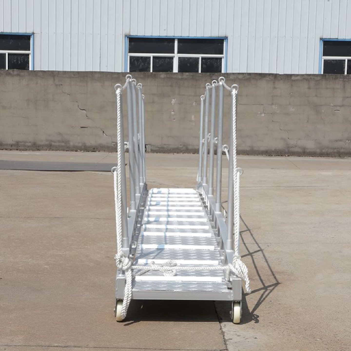 船用舷梯铝合金平板跳板码头梯舷梯登船梯上下船梯气动绞车舷梯,基础建材,隔音毡,淘宝优惠券,粉丝福利购,淘宝优惠卷