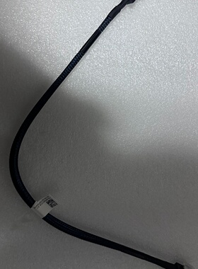 寻《0404A1DA4900G5后置2SFFNVME连主板