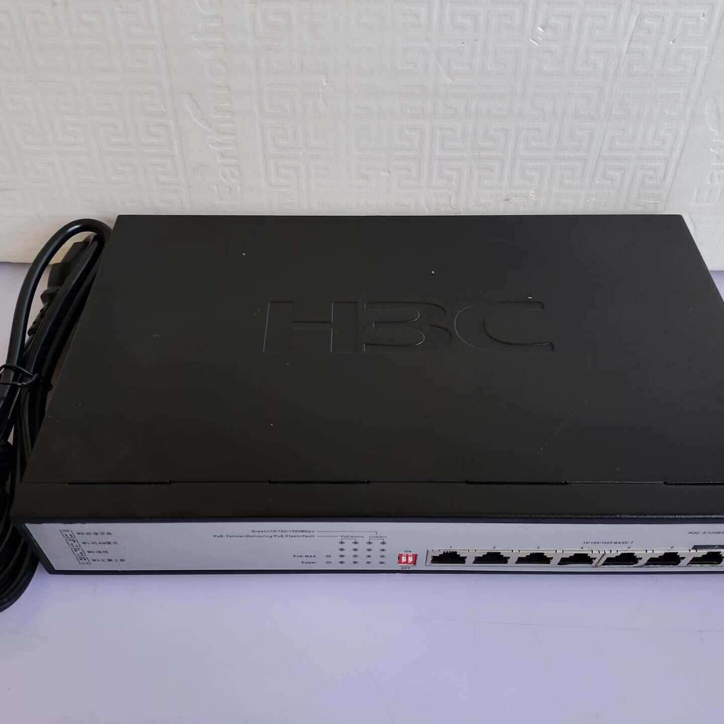 二手H3CS1208VPWR8口全千兆POE供电交换机议价图片