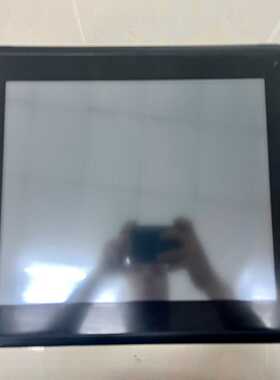 beijer北尔触摸屏IXT15BM实物图工程余货没有使用--议价商品