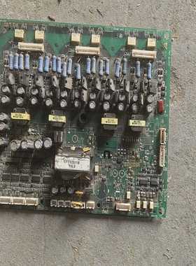安川变频器驱动板YPHT31327-1BETC61742--议价商品