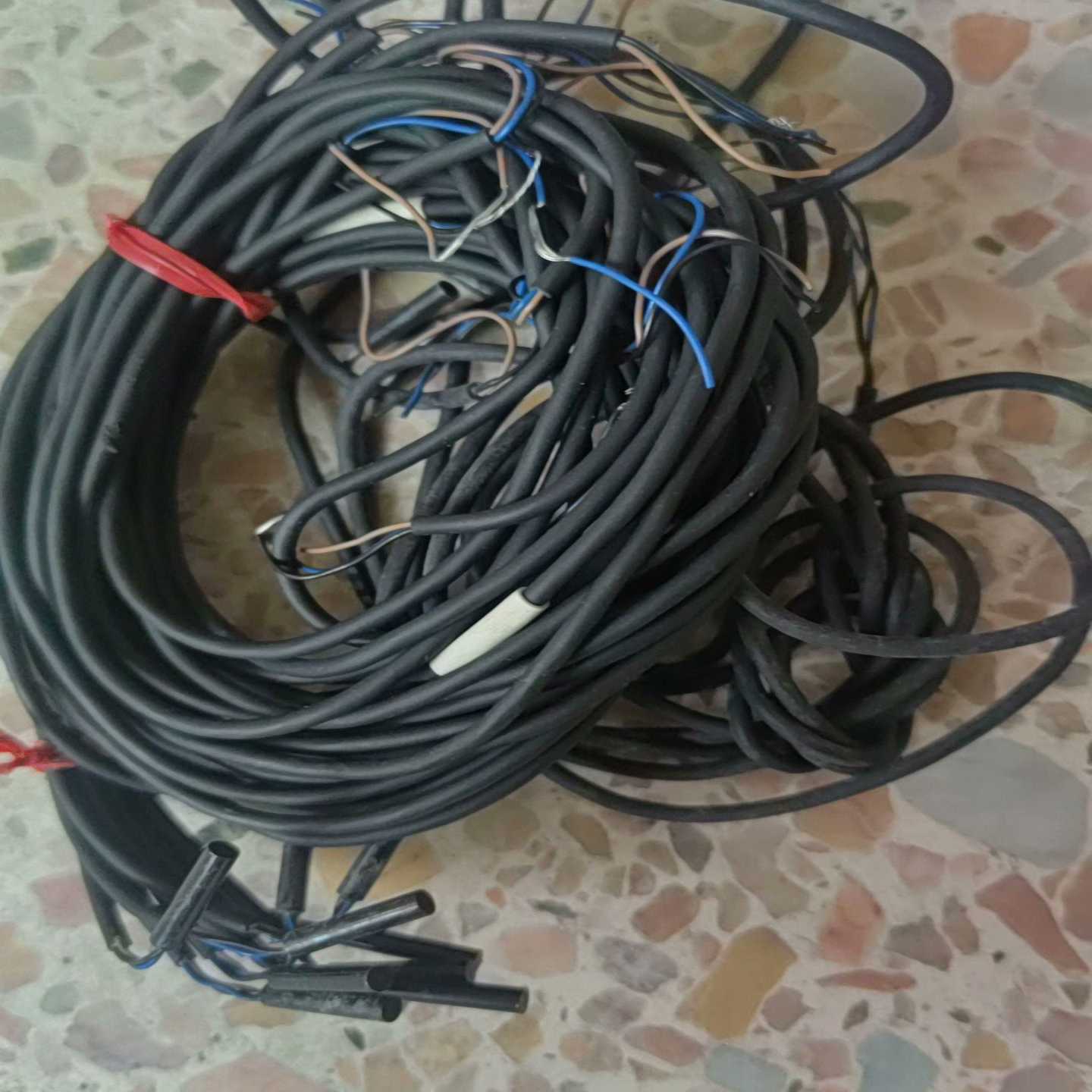 欧姆龙接近E2E-CR6E2E-CR6C2-议价