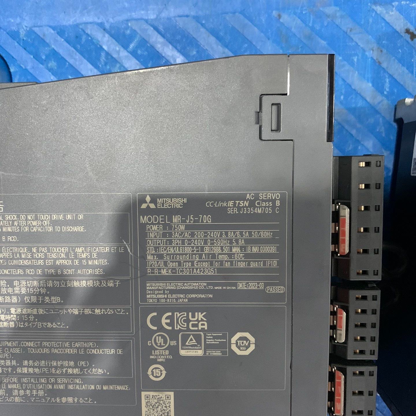 三菱J5伺服套装750W驱动器MRJ570G电机HK--议价商品