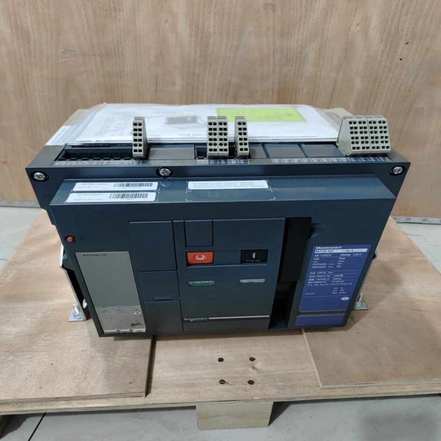 配件施耐德 MT20N2  MT16N2  MT12N2  MT10N2  MT08N2  3F 询议价